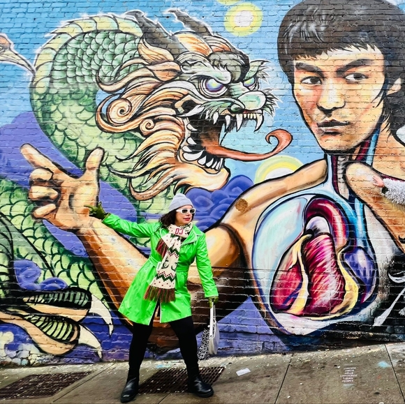 Meet your Posher, Louisa - Picture 2 of 6